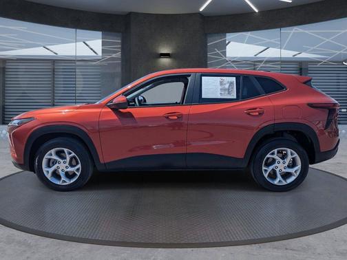 Cayenne Orange Metallic 2024 Chevrolet Trax LS