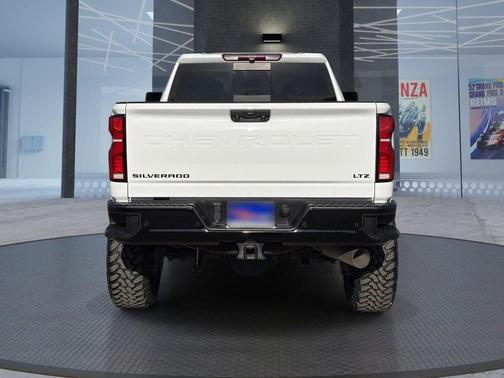 Summit White 2025 Chevrolet Silverado 2500 LTZ