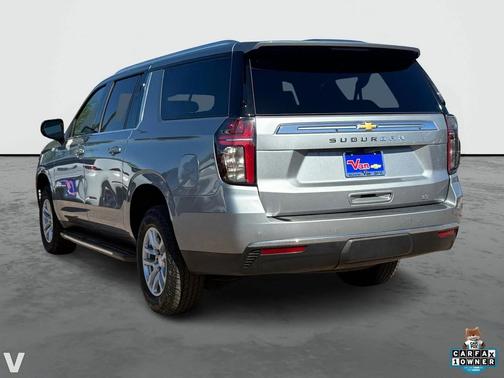 2024 Chevrolet Suburban LT