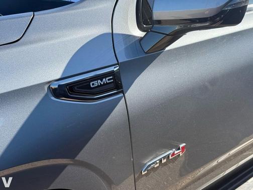 Satin Steel Metallic 2021 GMC Yukon 4WD AT4