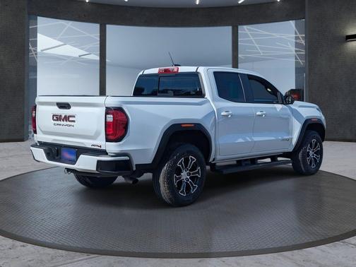 2024 GMC Canyon AT4