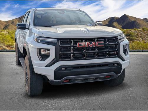 2024 GMC Canyon AT4