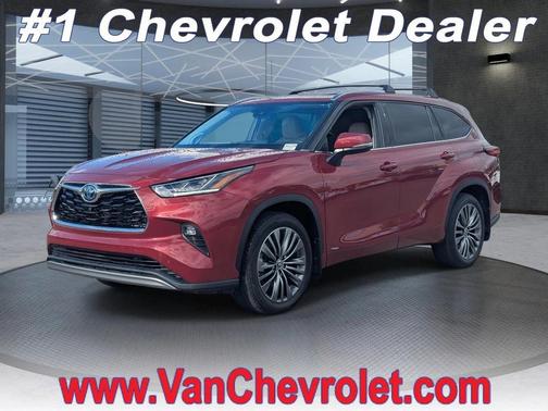 2022 Toyota Highlander Hybrid Platinum