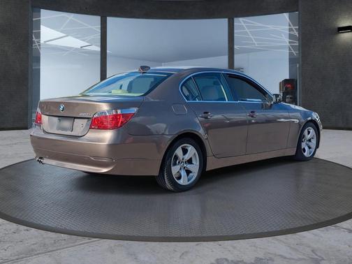 2006 BMW 530 530i