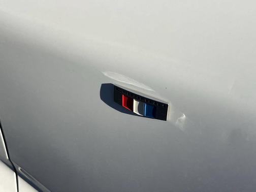 Summit White 2017 Chevrolet Camaro 1SS