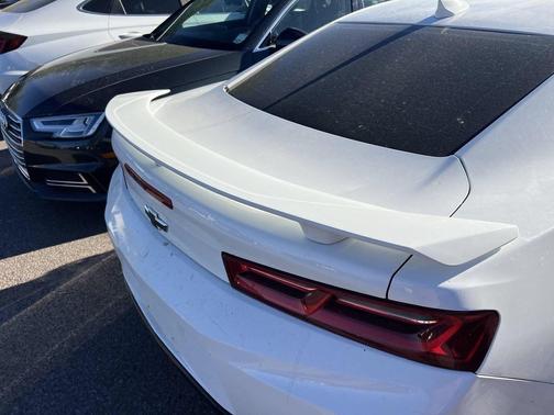 Summit White 2017 Chevrolet Camaro 1SS