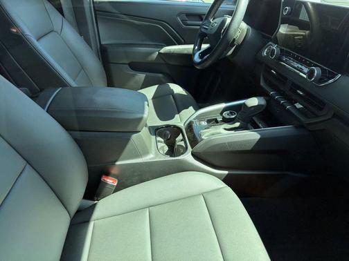 Sterling Gray Metallic 2025 Chevrolet Colorado Trail Boss