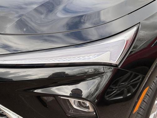 Ebony Twilight Metallic 2024 Buick Envista Avenir FWD