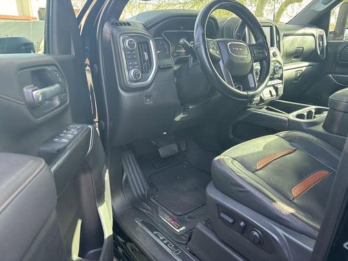 Onyx Black 2023 GMC Sierra 3500 AT4