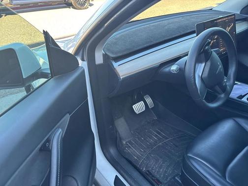 2022 Tesla Model Y Performance Dual Motor All-Wheel Drive