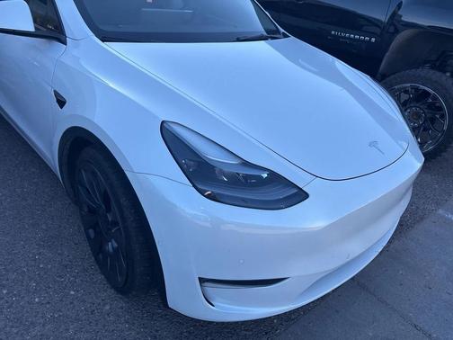 2022 Tesla Model Y Performance Dual Motor All-Wheel Drive