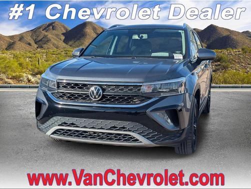 Gray 2022 Volkswagen Taos 1.5T SE SUV