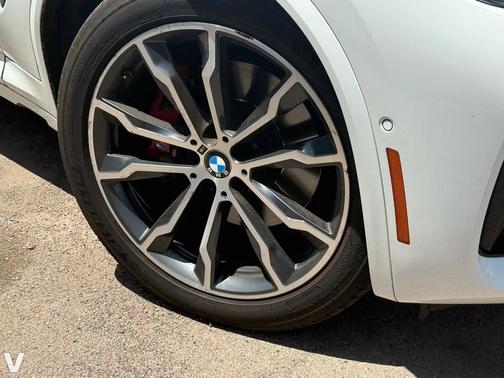 2021 BMW X4 M40i