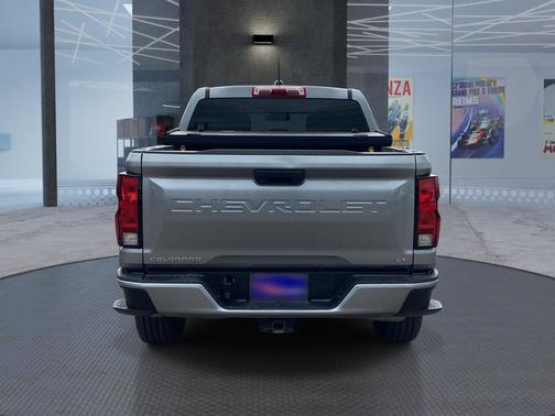Sterling Gray Metallic 2024 Chevrolet Colorado LT