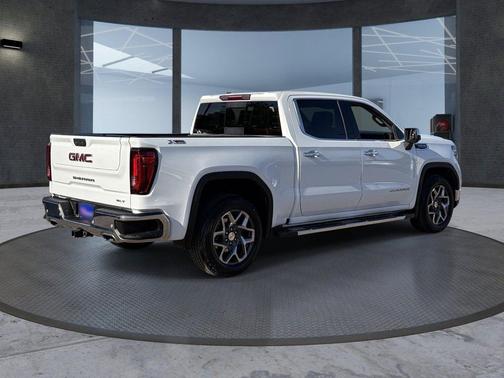 Summit White 2024 GMC Sierra 1500 SLT
