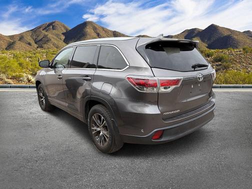 Predawn Gray Mica 2016 Toyota Highlander XLE