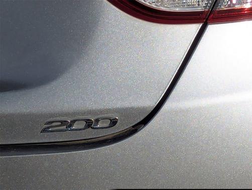 2017 Chrysler 200 Limited