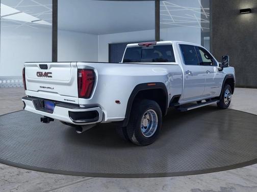 2025 GMC Sierra 3500 Denali