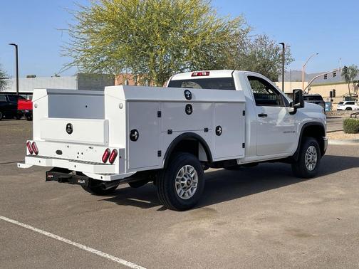 Summit White 2026 Chevrolet Silverado 2500 WT