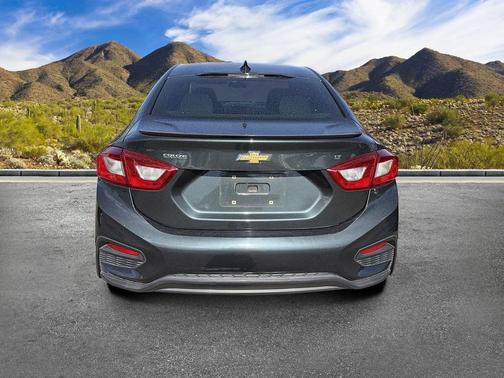 Graphite Metallic 2018 Chevrolet Cruze LT