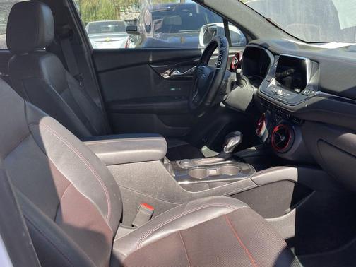 Summit White 2019 Chevrolet Blazer RS