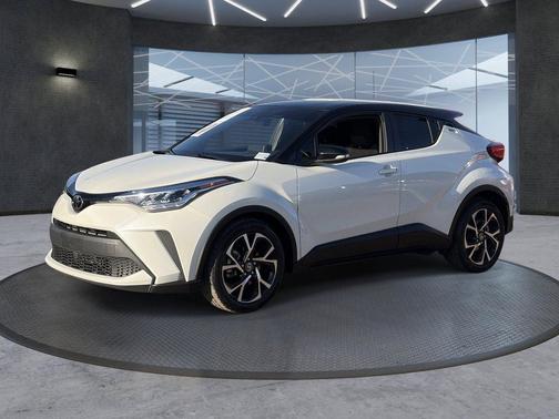 Blizzard Pearl w/Black Roof 2020 Toyota C-HR XLE