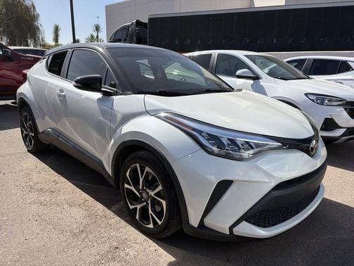 Blizzard Pearl w/Black Roof 2020 Toyota C-HR XLE