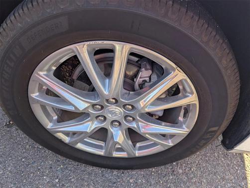 2022 Buick Enclave FWD Essence