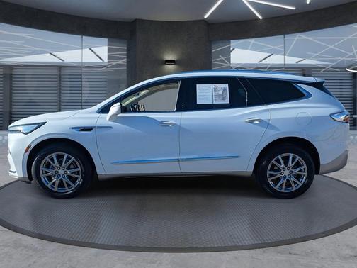 2022 Buick Enclave FWD Essence