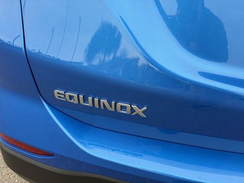 Riptide Blue Metallic 2024 Chevrolet Equinox 1LT