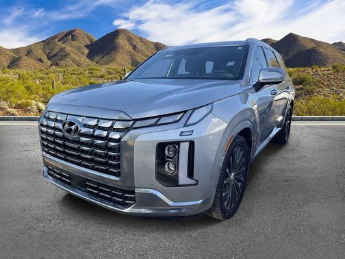 Typhoon Silver 2023 Hyundai PALISADE Calligraphy