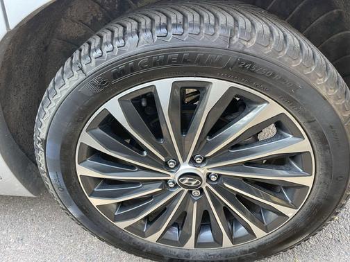 Typhoon Silver 2023 Hyundai PALISADE Calligraphy