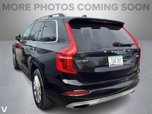 2019 Volvo XC90 T6 Momentum
