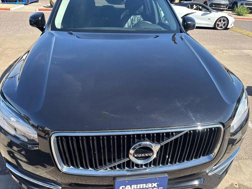 2019 Volvo XC90 T6 Momentum