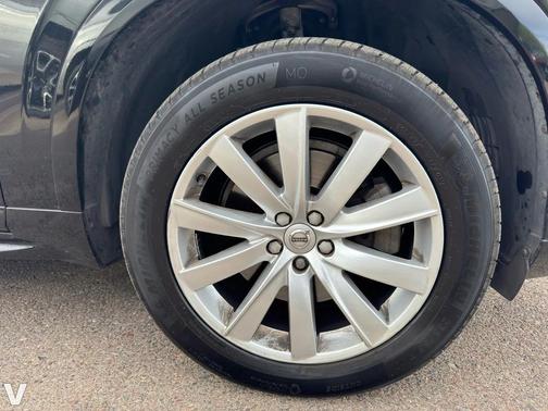 2019 Volvo XC90 T6 Momentum