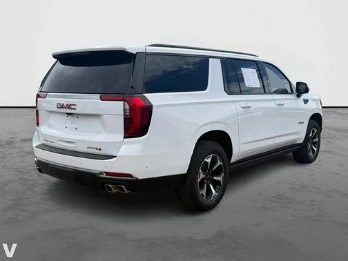 2025 GMC Yukon XL 4WD AT4