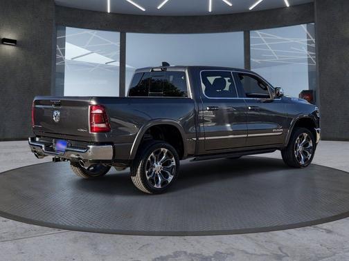 Granite Crystal Metallic Clearcoat 2023 RAM 1500 Limited