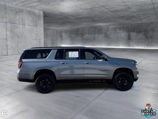2024 Chevrolet Suburban RST