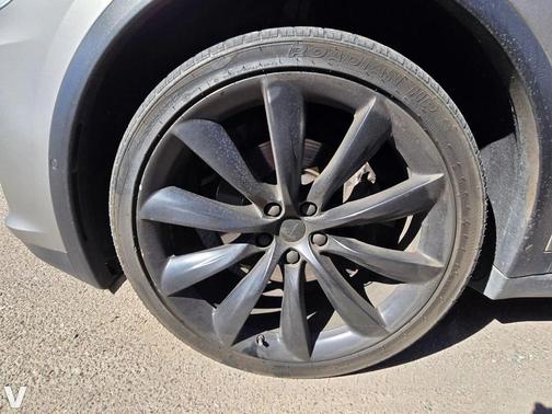 2017 Tesla Model X 90D