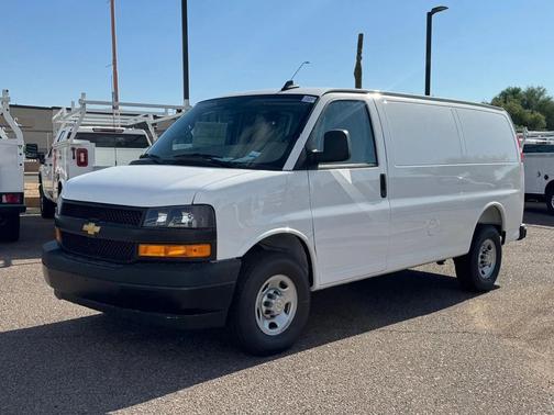 2025 Chevrolet Express 2500 RWD 2500 Regular Wheelbase WT