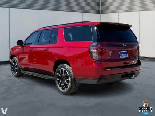 2023 Chevrolet Suburban RST