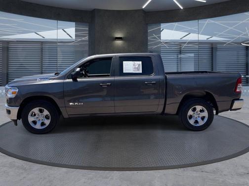 Granite Crystal Metallic Clearcoat 2024 RAM 1500 Big Horn/Lone Star