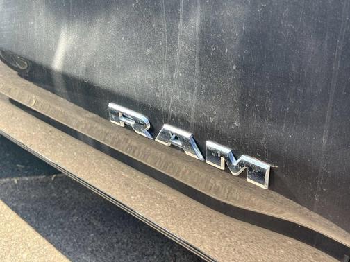 Granite Crystal Metallic Clearcoat 2024 RAM 1500 Big Horn/Lone Star