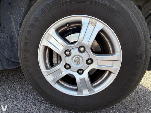 2014 Toyota Sequoia SR5