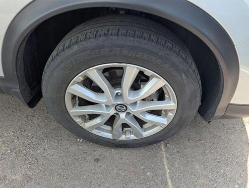 2021 Nissan Rogue Sport SV