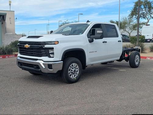 Summit White 2026 Chevrolet Silverado 2500 WT