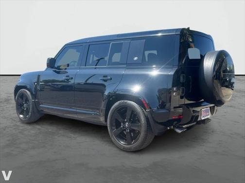 2023 Land Rover Defender 110 V8