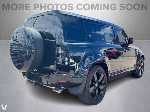 2023 Land Rover Defender 110 V8