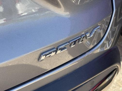 Sterling Gray Metallic 2025 Chevrolet Trax FWD ACTIV