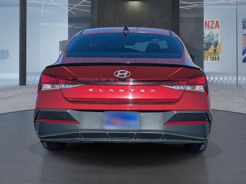 2025 Hyundai ELANTRA Sport